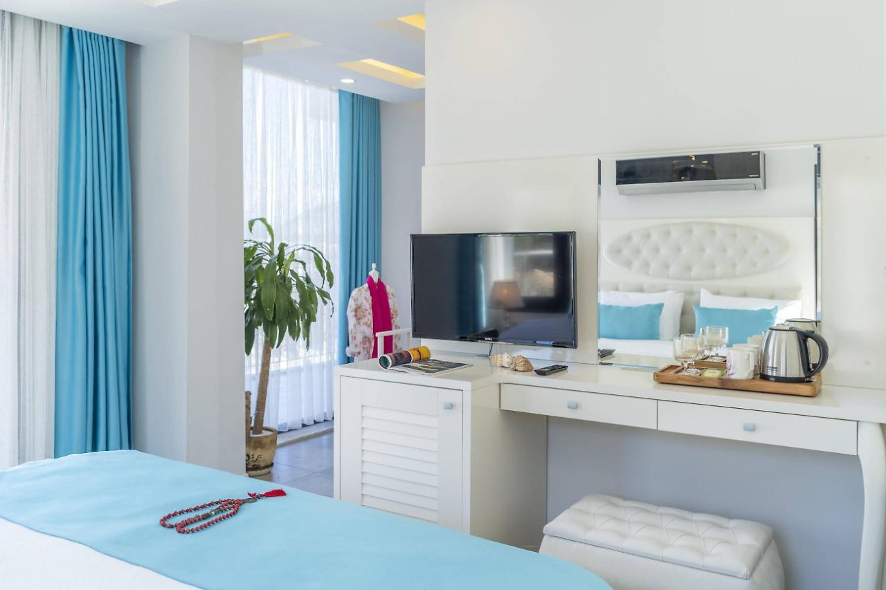 Monastery Suites Hotel (Adults Only) Олудениз Экстерьер фото